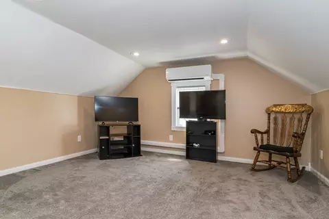 39 Park Ave, Webster, MA 01570 photo 23