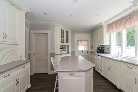 39 Park Ave, Webster, MA 01570 photo 9