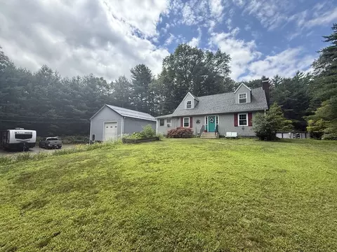 43 Arch St, Douglas, MA 01516