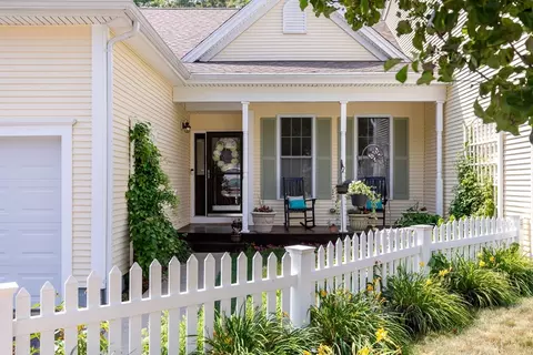 101 Old Field Rd #101, Plymouth, MA 02360