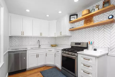 34 Hemlock Rd, Hingham, MA 02043 photo 2