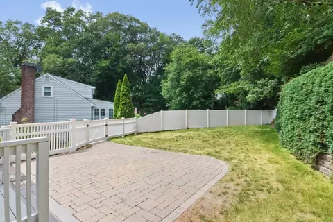Exterior - 17 Kerrydale, Needham, MA 02492 photo 3 of 6