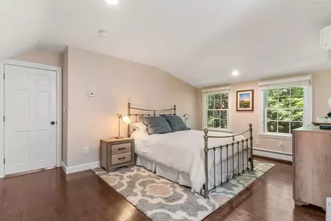 Bedroom - 21 Hickory Rd, Wellesley, MA 02482 photo 5 of 8