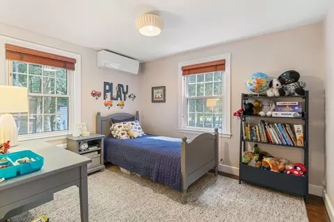Bedroom - 21 Hickory Rd, Wellesley, MA 02482 photo 1 of 8