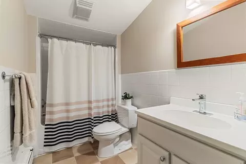 Bath - 21 Hickory Rd, Wellesley, MA 02482 photo 2 of 2