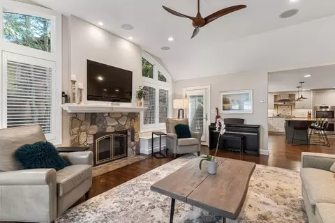 Living - 21 Hickory Rd, Wellesley, MA 02482 photo 2 of 3