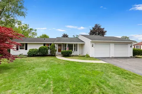 11 Amherst St, Danvers, MA 01923
