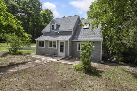 68 Birch Hill Rd, Douglas, MA 01516