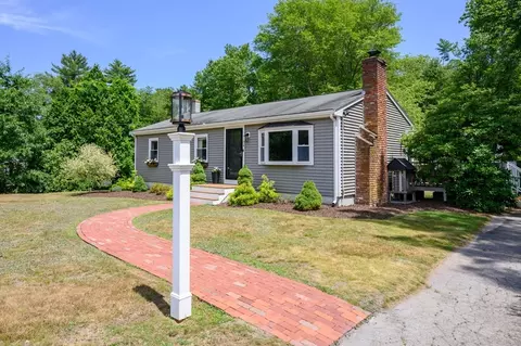 54 Forest St, Pembroke, MA 02359