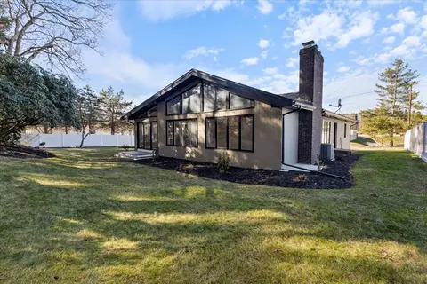 6 Sunset Dr, Walpole, MA 02081 photo 4