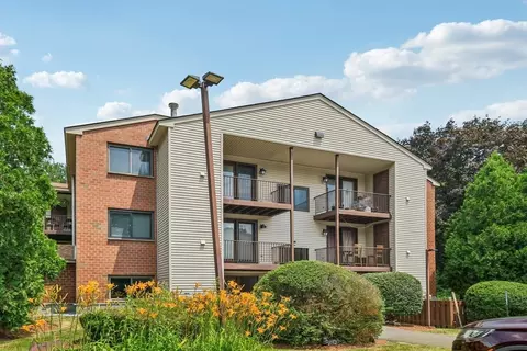 189 Littleton Rd #32, Chelmsford, MA 01824