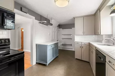 86 June St, Worcester, MA 01602 photo 4