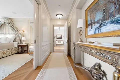 Entry Way - 4 Willow Rd, Weston, MA 02493 photo 3 of 3