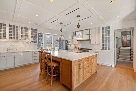 Kitchen - 4 Willow Rd, Weston, MA 02493 photo 1 of 2