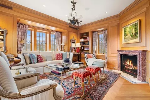 Living - 4 Willow Rd, Weston, MA 02493 photo 5 of 5