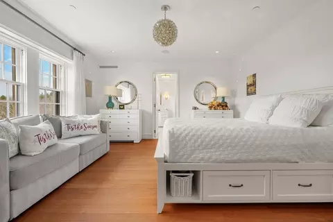 Bedroom - 4 Willow Rd, Weston, MA 02493 photo 2 of 3