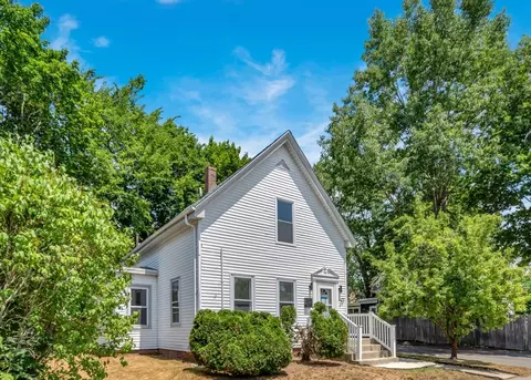 77 Reed St, Rockland, MA 02370