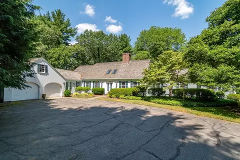 182 Dedham St, Dover, MA 02030