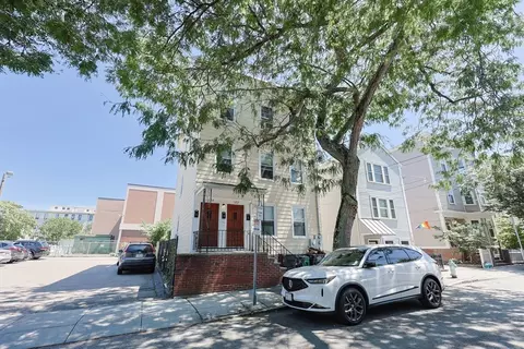 124 Amory St, Cambridge, MA 02139