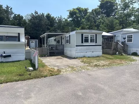 2 Depot St #5, Wareham, MA 02538