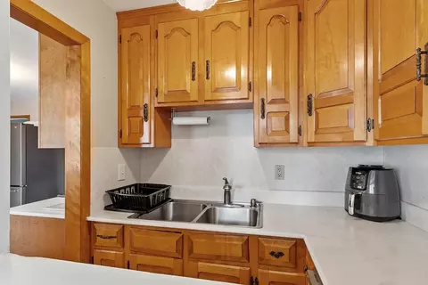 97 South St, Ware, MA 01082 photo 9