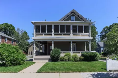 33 Vine St #2, Melrose, MA 02176