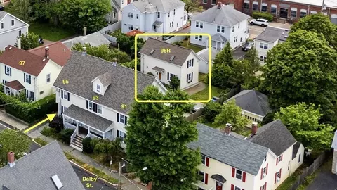 95 Dalby St # -R, Newton, MA 02458