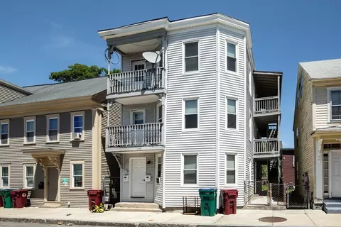 46 Cork St, Lowell, MA 01854