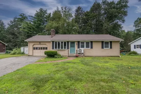 88 Autumn Dr, Northampton, MA 01062