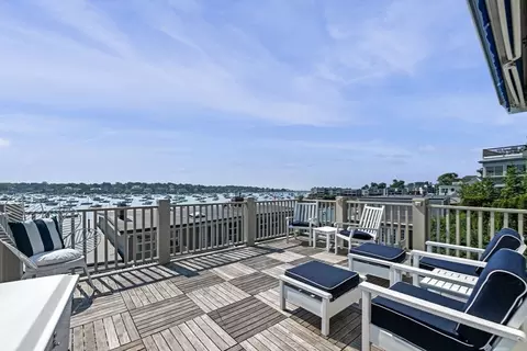 24 Lee St #A3, Marblehead, MA 01945