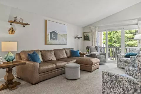 6 Marc Dr #6A9, Plymouth, MA 02360