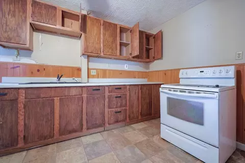 84 Chatham St, Worcester, MA 01609 photo 10