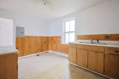 84 Chatham St, Worcester, MA 01609 photo 31