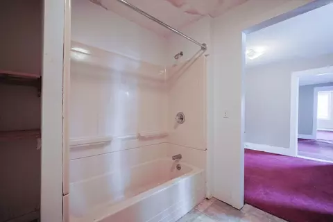 84 Chatham St, Worcester, MA 01609 photo 12