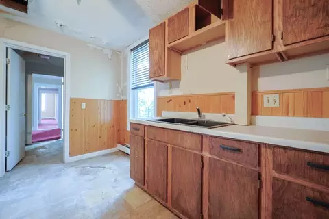 84 Chatham St, Worcester, MA 01609 photo 9