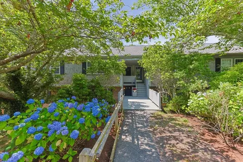 44 Misty Meadow Ln #5, Chatham, MA 02650
