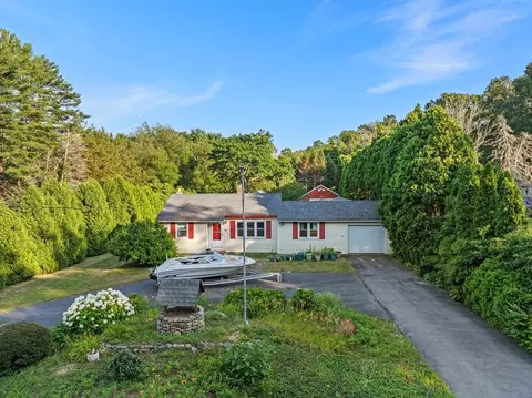 23 Lakeside Ave, Lakeville, MA 02347