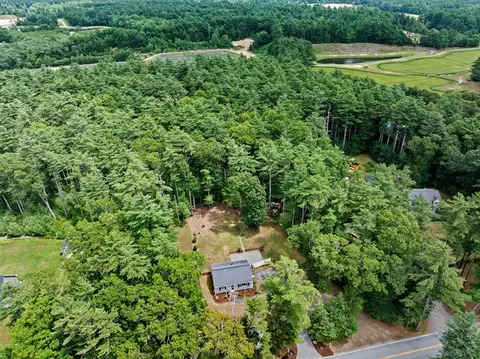 74 Rochester Rd, Carver, MA 02330