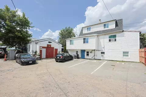 867 N Shore Rd, Revere, MA 02151