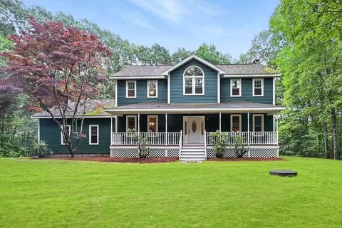 204 Aldrich St, Uxbridge, MA 01569