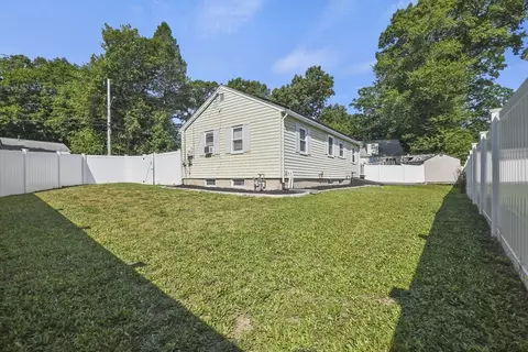 Exterior - 116 Mill St, Randolph, MA 02368 photo 7 of 8