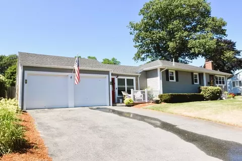 49 Parramatta Rd, Beverly, MA 01915