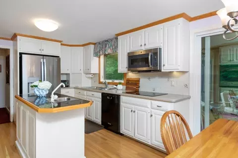 5 Cape Cod Ln, Hingham, MA 02043 photo 12