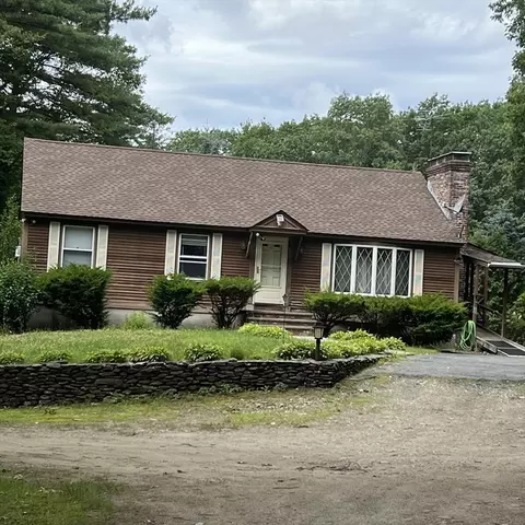 64 Hollis Rd, Lunenburg, MA 01462