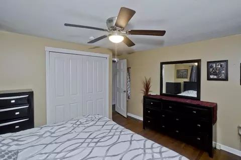 27 Michael St, Springfield, MA 01129 photo 16