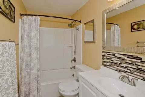 27 Michael St, Springfield, MA 01129 photo 17