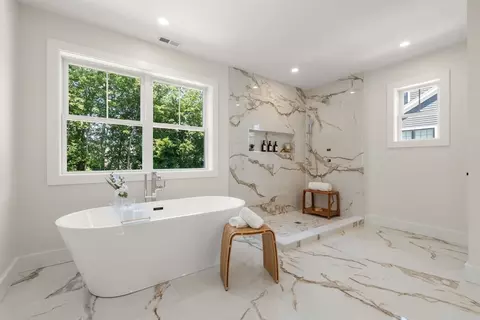 Bath - 71 Webster St, Needham, MA 02494 photo 3 of 8