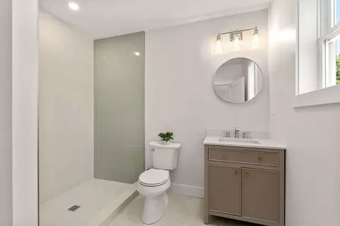 Bath - 71 Webster St, Needham, MA 02494 photo 6 of 8