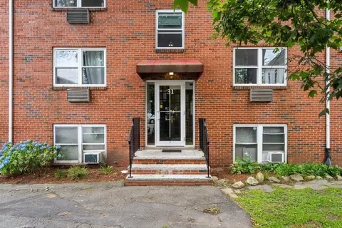 31 Montvale Ave #8, Woburn, MA 01801