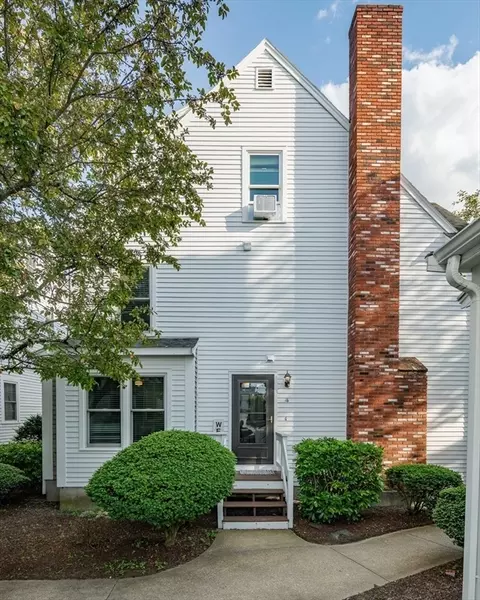 28 Court St #4, Mansfield, MA 02048